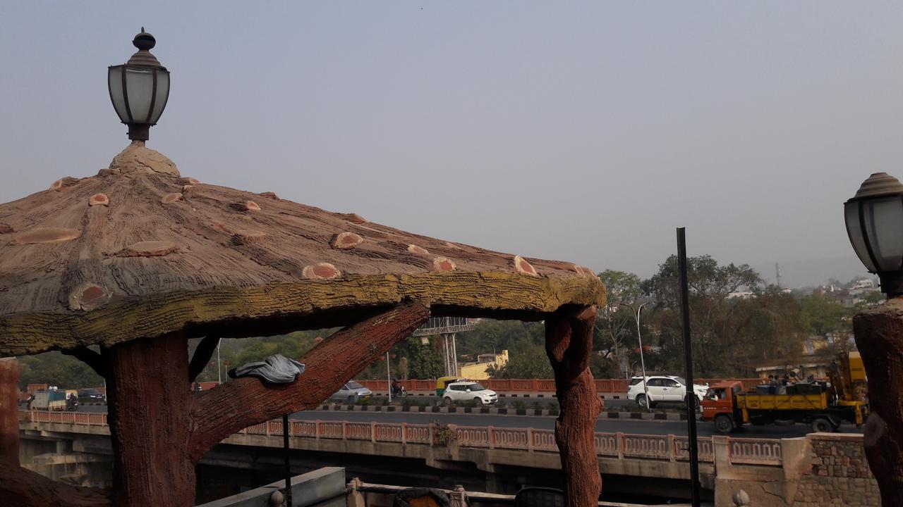 Hotel Urvashi Divisione di Jaipur Esterno foto